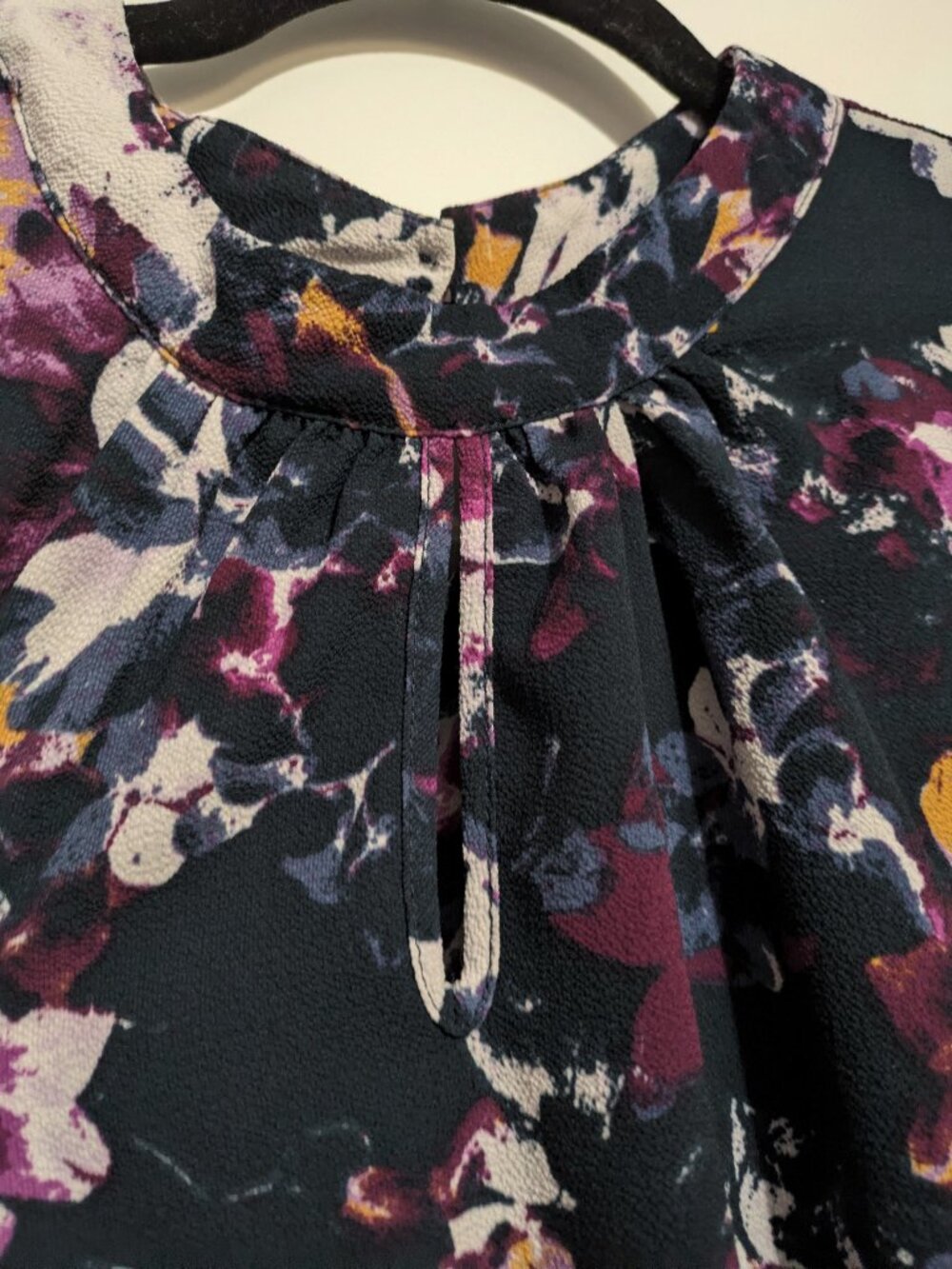 Lane Bryant Curves Long Sleeved Blouse Plus Blue/Purple/White/Yellow (US 26) - Picture 2 of 9